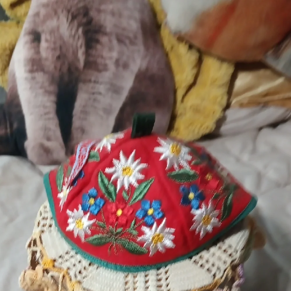 Innsbruck Embroidered Red German Edelweiss Cap- Folk Art